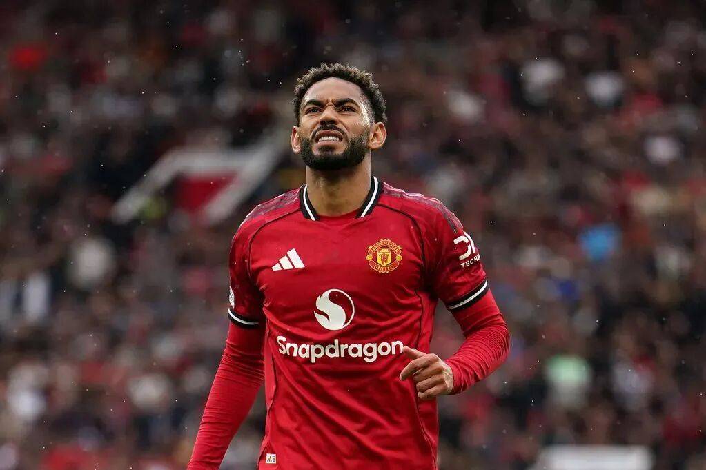 阿莫林的发, 球场即将迎, 根据要求